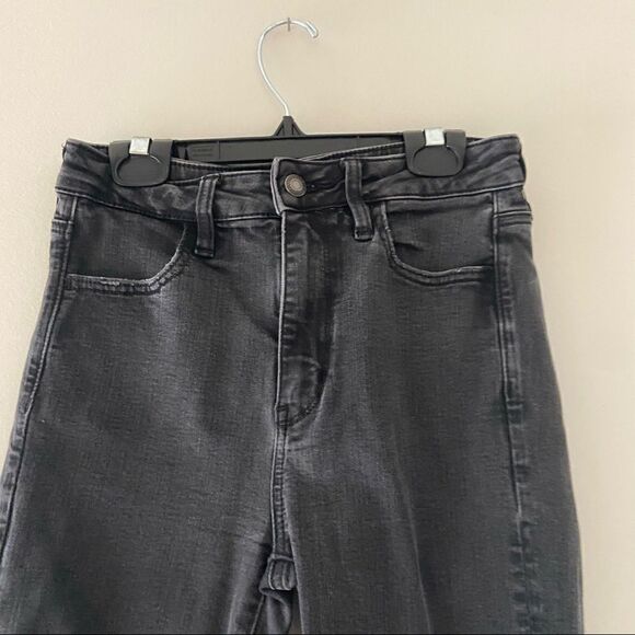 American Eagle Black Super High Rise Jegging size 4 - Picture 7 of 8